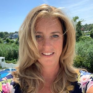 Meet your Posher, Elta